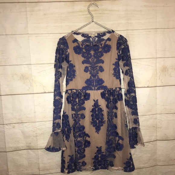 For love and lemons Temecula embroidered dress SM - Picture 3 of 7